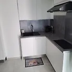 Apartment Le Colisee, Superbe Rez De Jardin Renove Avec Parking, Clim Et Wifi