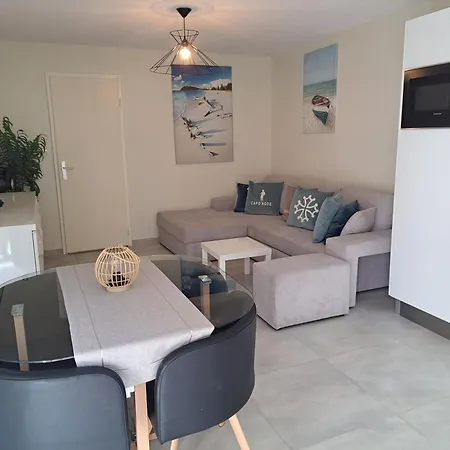 Le Colisee, Superbe Rez De Jardin Renove Avec Parking, Clim Et Wifi Apartment