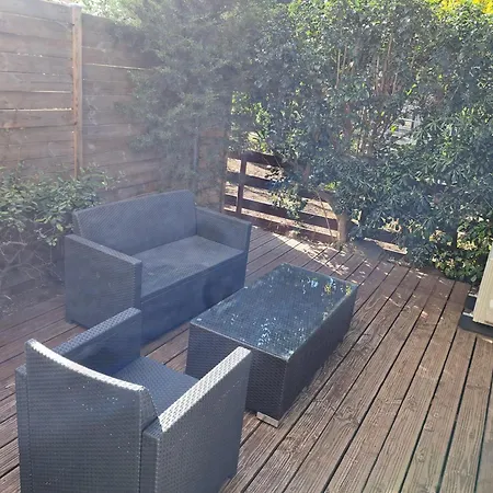 Le Colisée, Superbe Rez De Jardin Rénové Avec Parking, Clim Et Wifi Agde