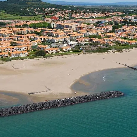 Апартаменты Le Colisee, Superbe Rez De Jardin Renove Avec Parking, Clim Et Wifi Агд